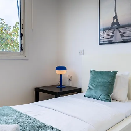 Day-sea 2-bedroom In Oroklini Апартаменты