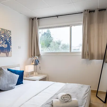 Day-sea 2-bedroom In Oroklini Ларнака