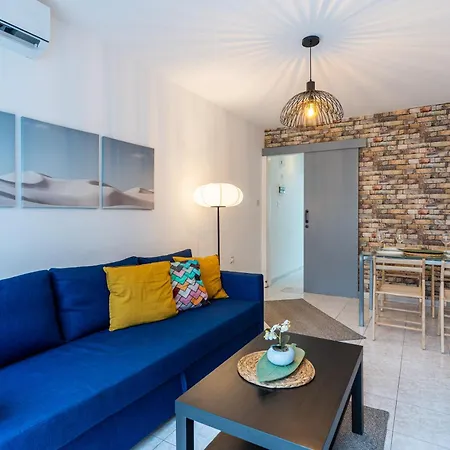 Day-sea 2-bedroom In Oroklini لارنكا